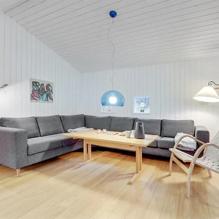 Gaja - 1km From The Sea By Interhome *
